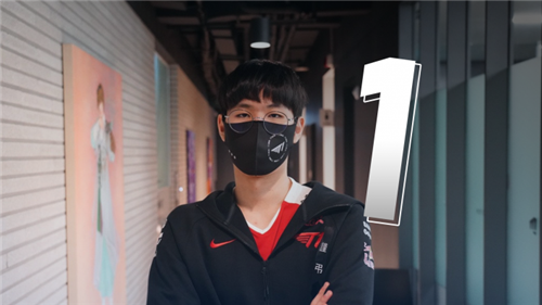 她成功抢下 她成功抢下